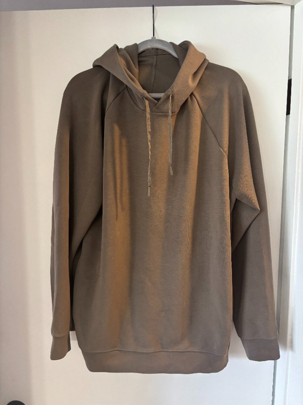 Smooth Spacer Classic-Fit Pullover Hoodie